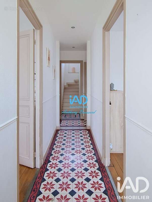 Maison 119 m² à Fontenay-Tresigny  - photo 4