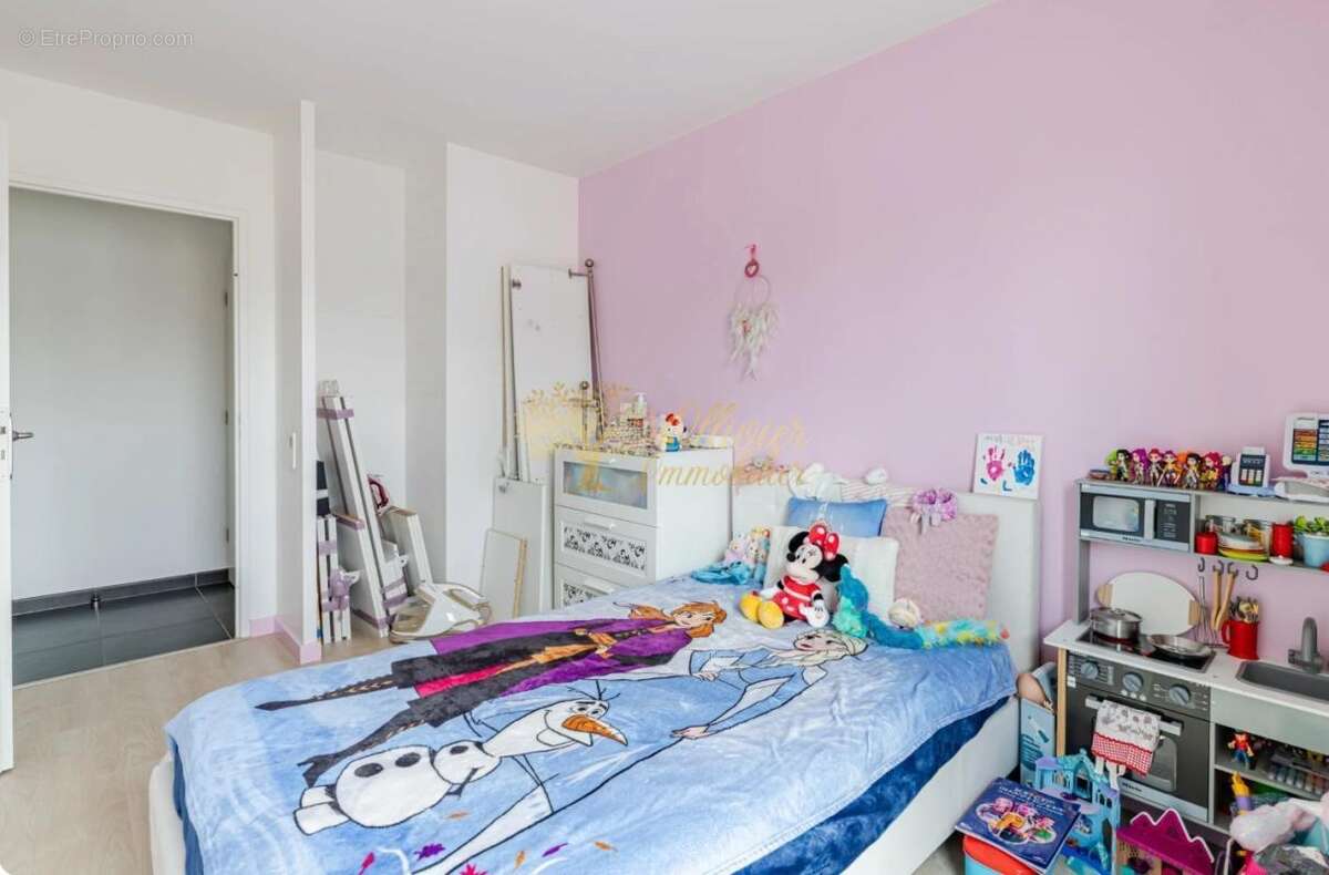 Appartement à CHENNEVIERES-SUR-MARNE