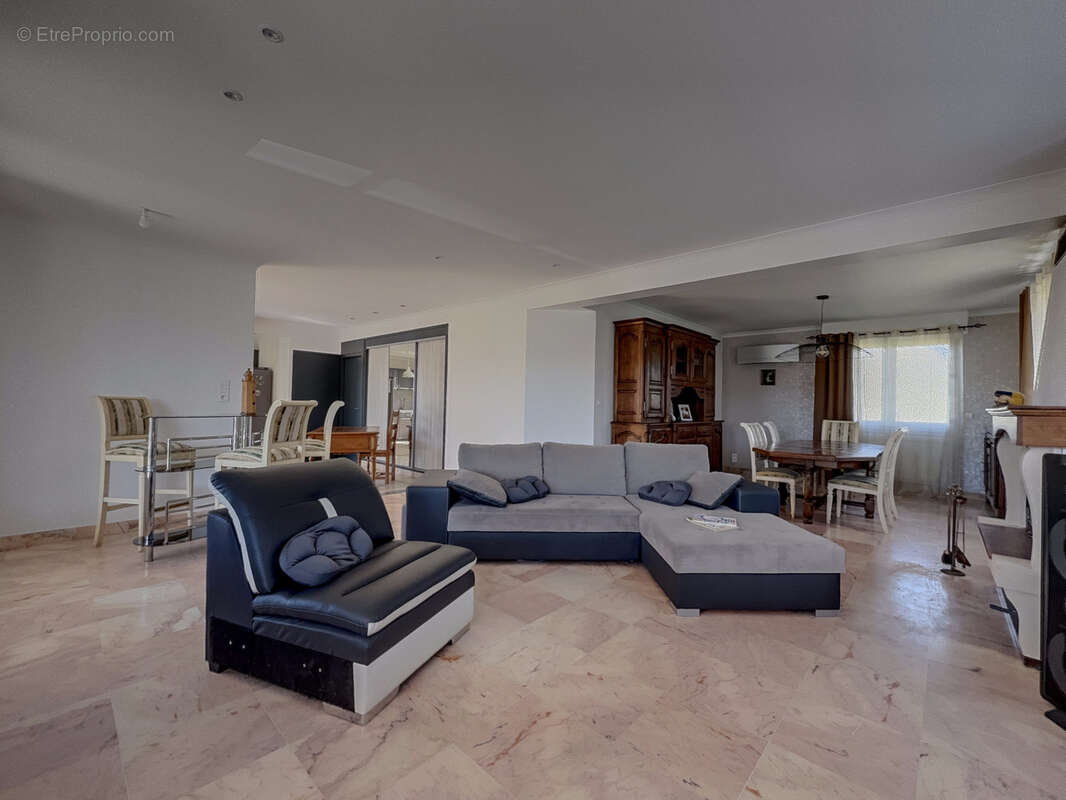 Appartement à MATTAINCOURT