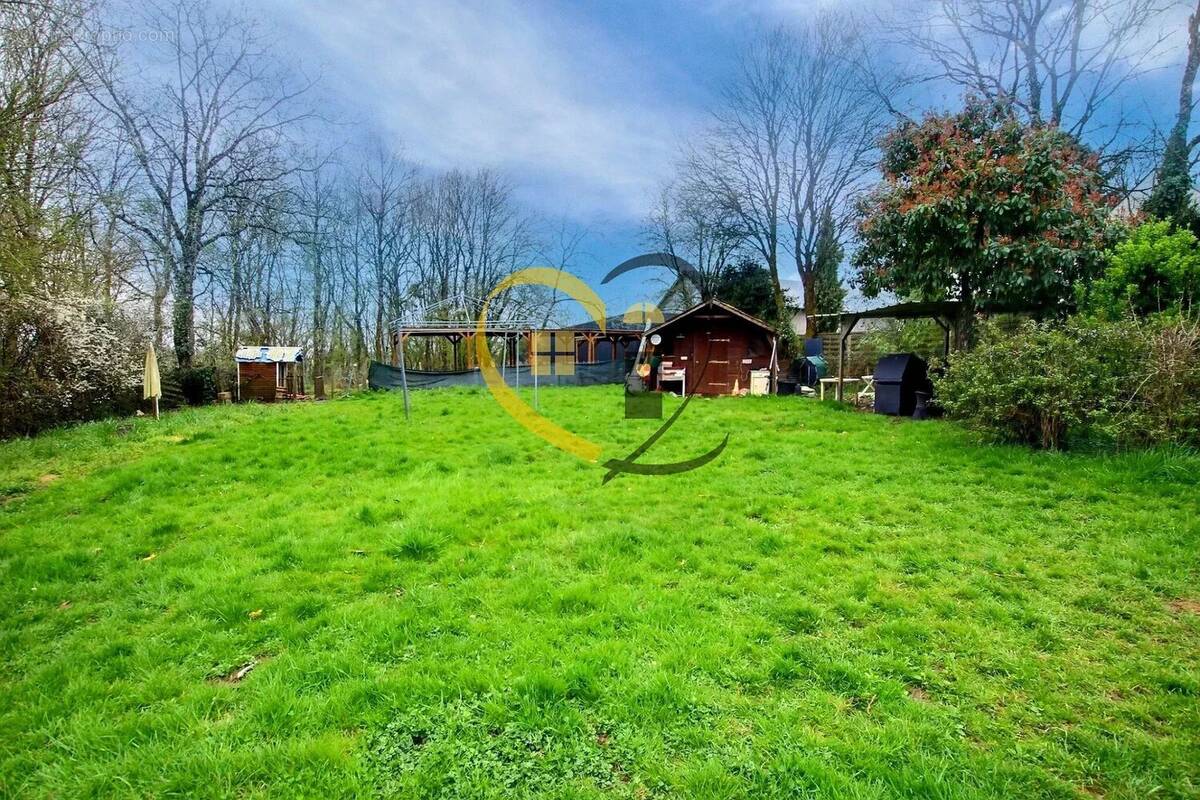 Maison à SAINT-MARTIN-D&#039;AUXIGNY