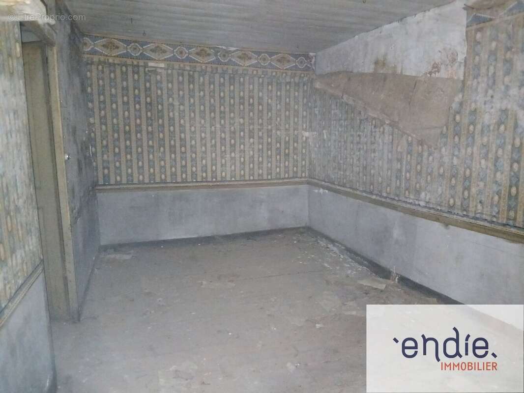 Immeuble de 352 m² à rénover avec fort potentiel  Champlitte (70160) - photo 12