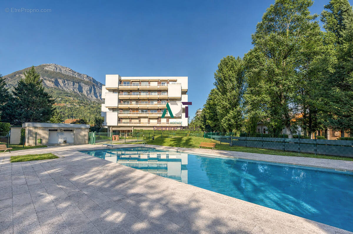 Appartement à MEYLAN