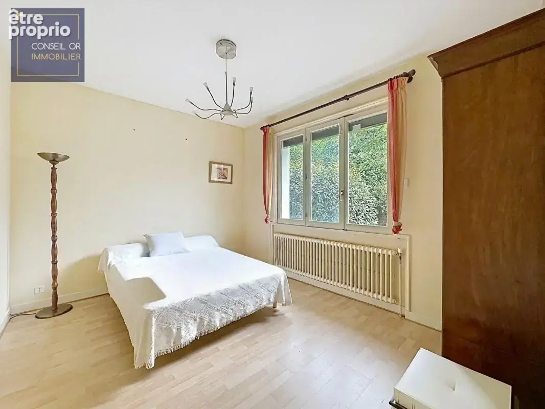 Maison  6 pièces 117 m²  à 5 mn à pied du métro - photo 11