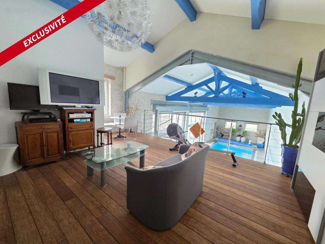 Maison à LOIRE-SUR-NIE