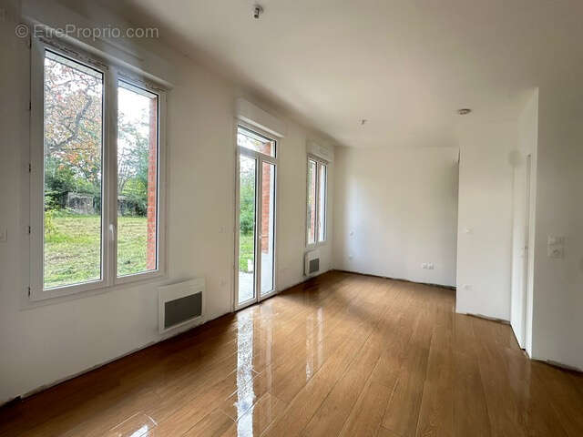 Appartement à DREMIL-LAFAGE