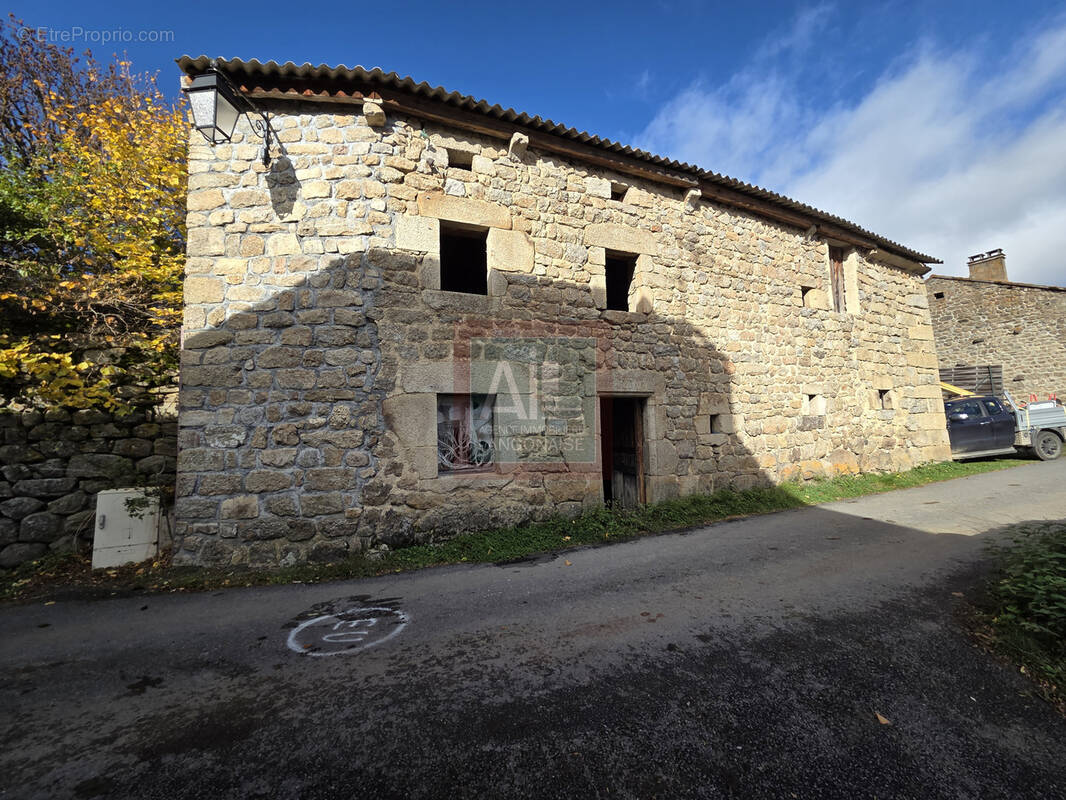 Maison à CHAMBON-LE-CHATEAU