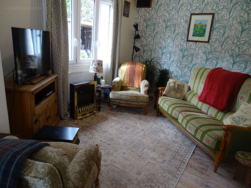 Maison à MAEL-CARHAIX