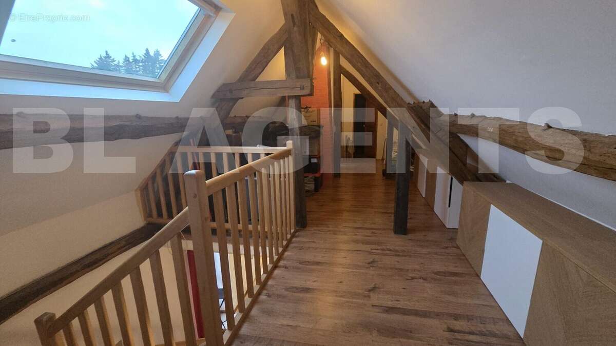 7 - Maison à SERGINES