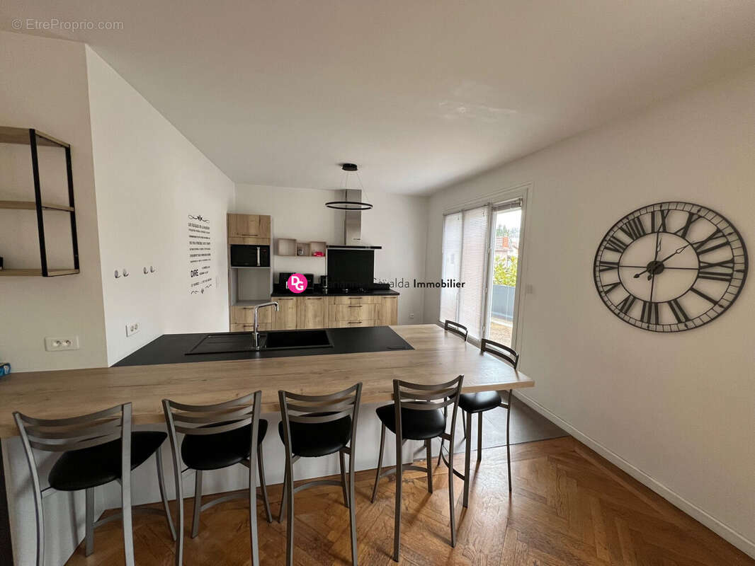 Appartement à DECAZEVILLE