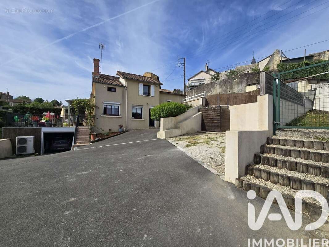 Maison 120 m² à Saint-Jacques-De-Thouars  - photo 3