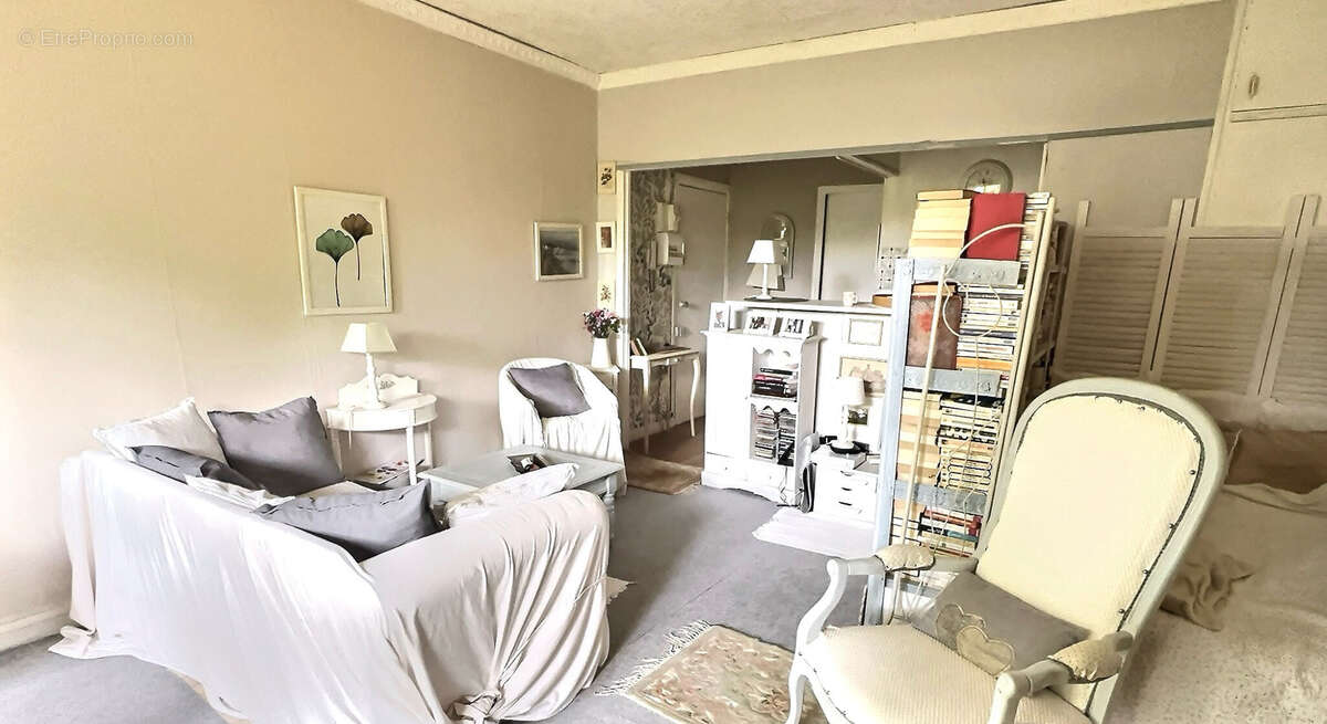 Appartement à FONTENAY-LE-FLEURY