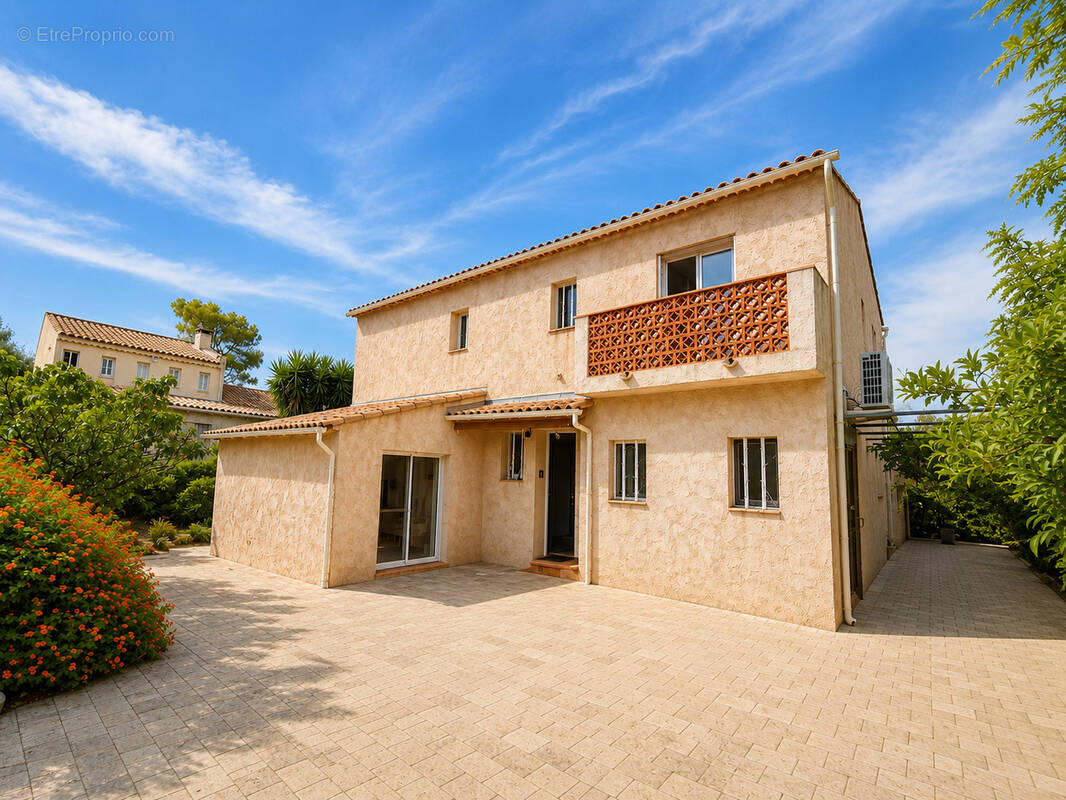 Maison à SIX-FOURS-LES-PLAGES