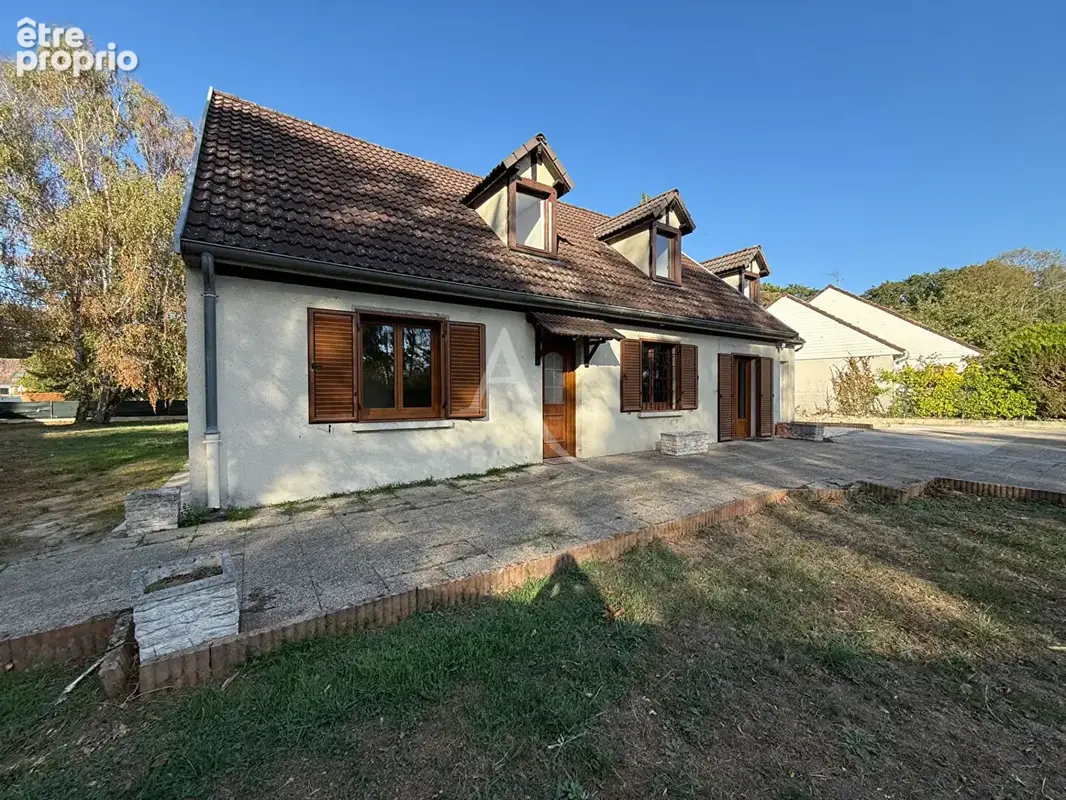 Photo Maison à Le Chatelet-En-Brie au prix de 348 000€