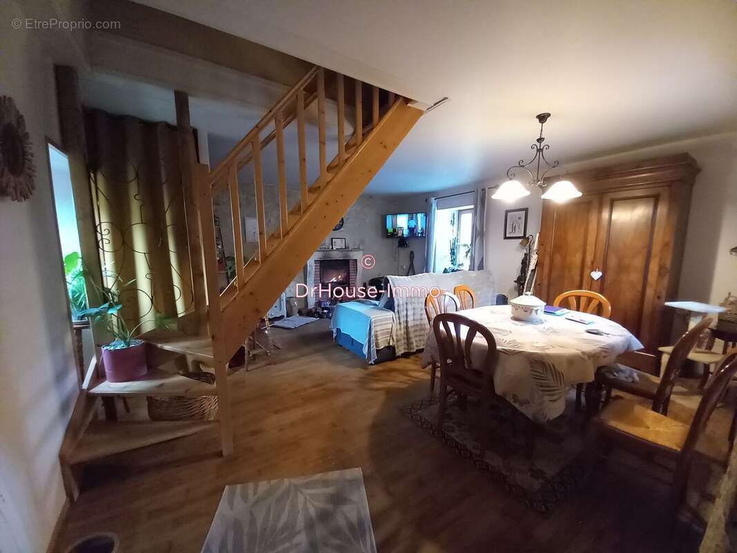 Maison à RUFFEC