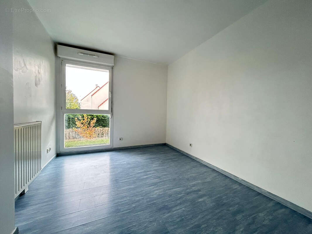 Appartement à SAINTE-GENEVIEVE-DES-BOIS