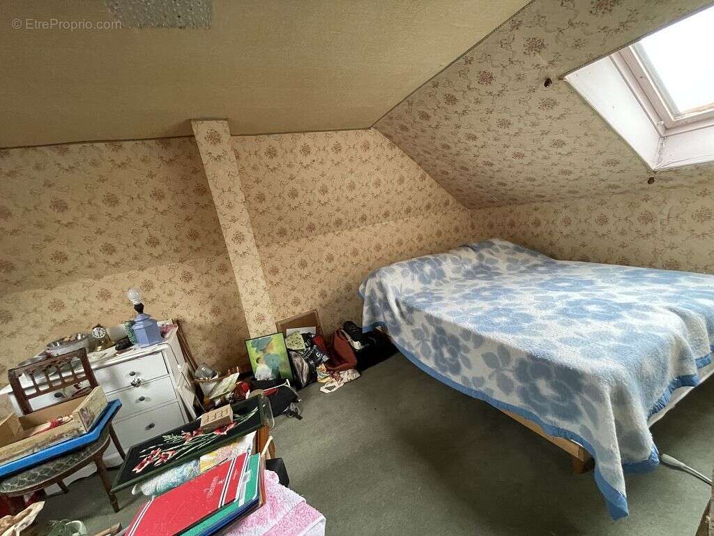 Maison à LA SELLE-SUR-LE-BIED