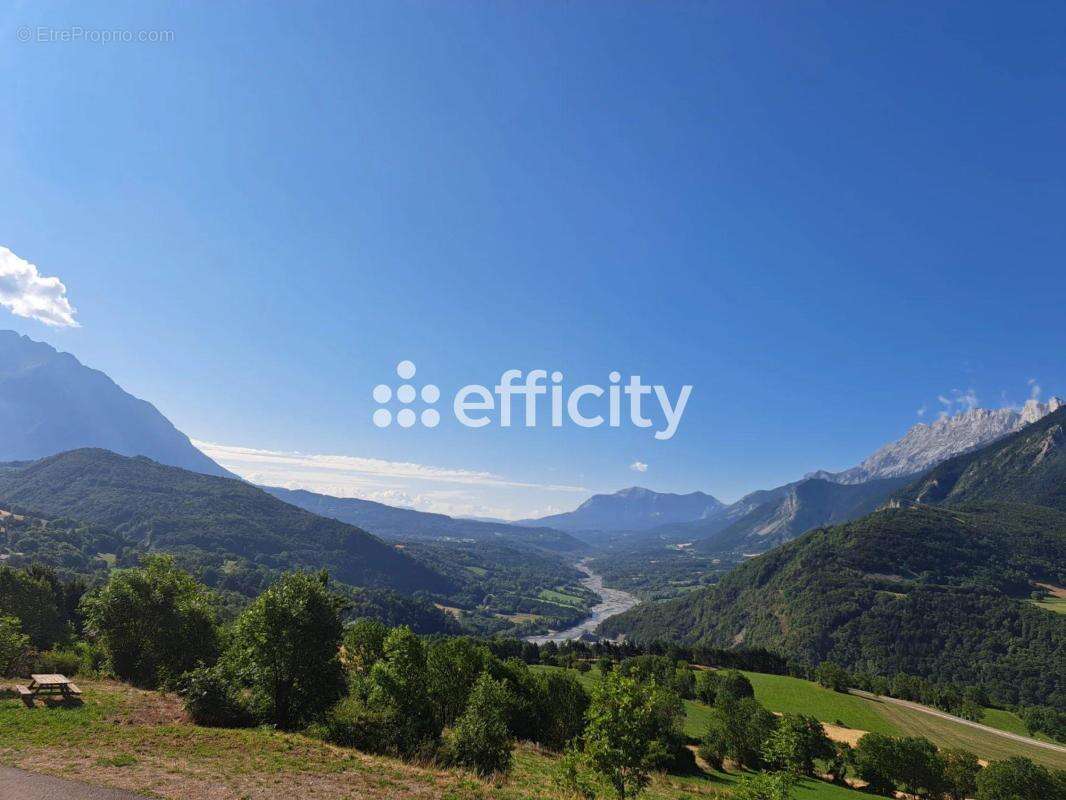 Maison à ASPRES-LES-CORPS