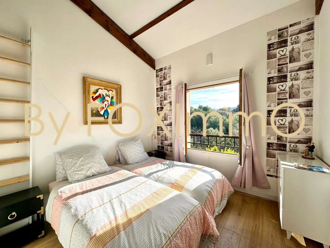 Maison à SAINT-LAURENT-DU-VAR