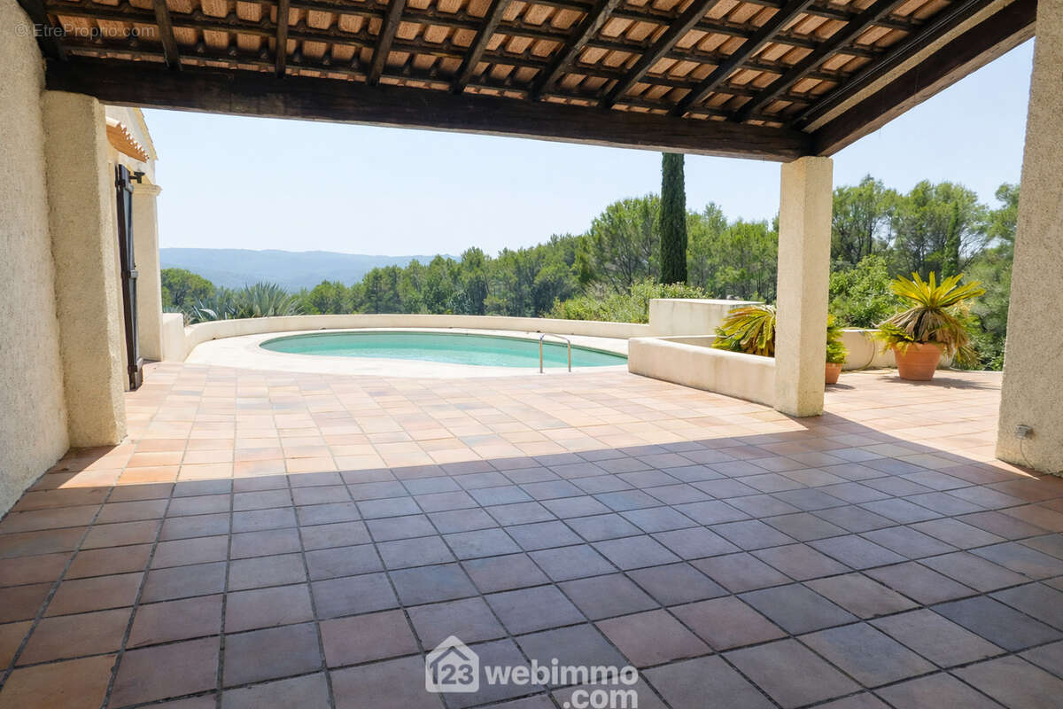 Maison 152 m² à Cabasse  - photo 11