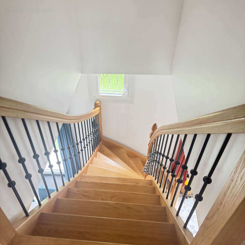 Maison à MONTIGNY-LES-CORMEILLES