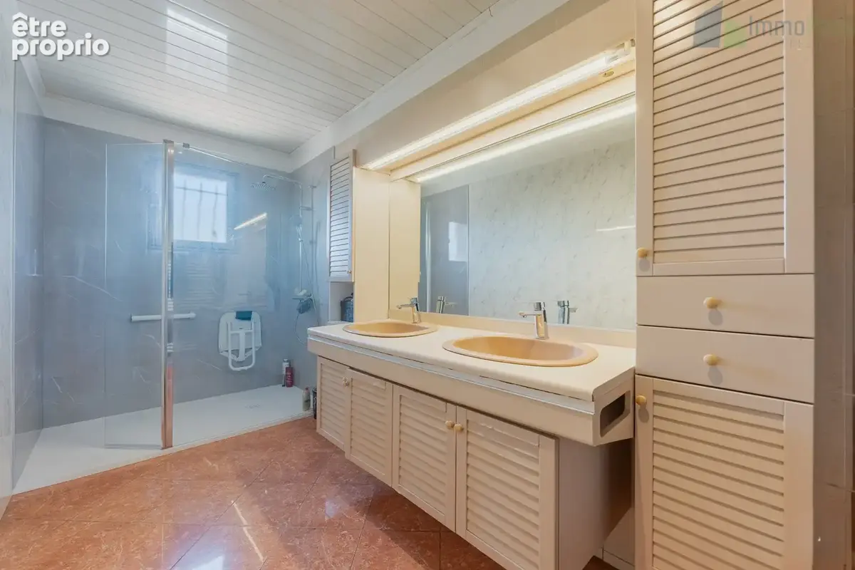 MEYZIEU GRAND LARGE  Lotissement des Coquelicots Maison individuelle avec studio indépendant   Terrain 600 m2 - photo 9