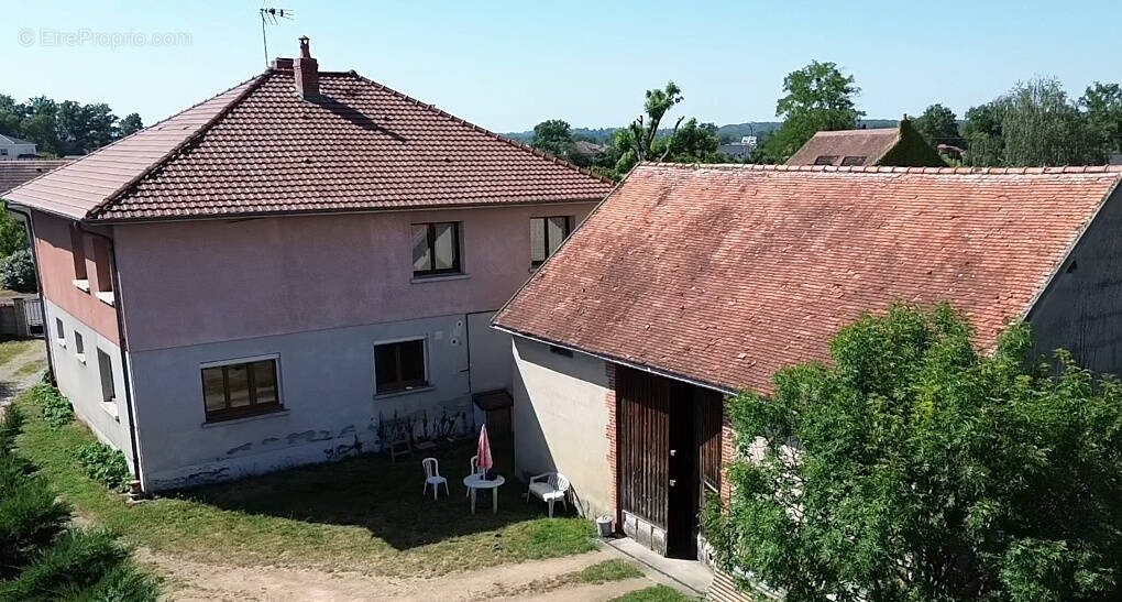 Maison à CHARMEIL
