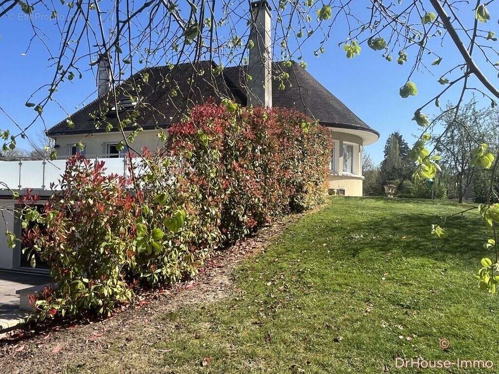 Maison à LUSIGNY-SUR-BARSE