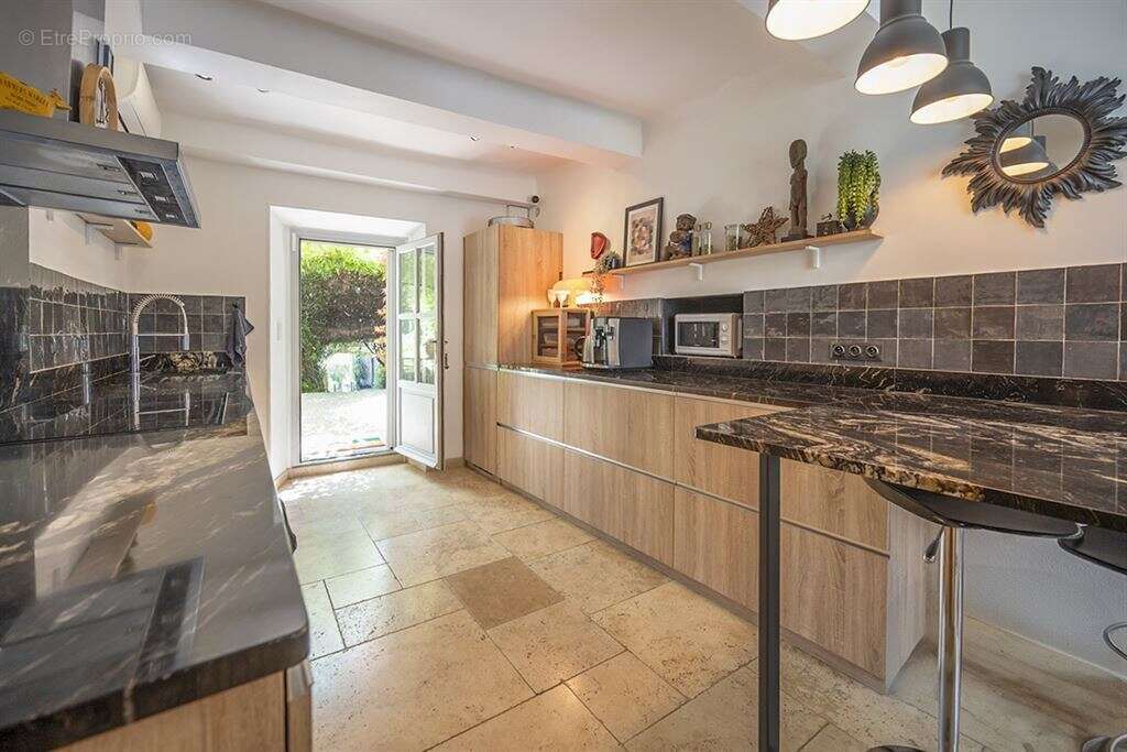 Maison à FIGANIERES