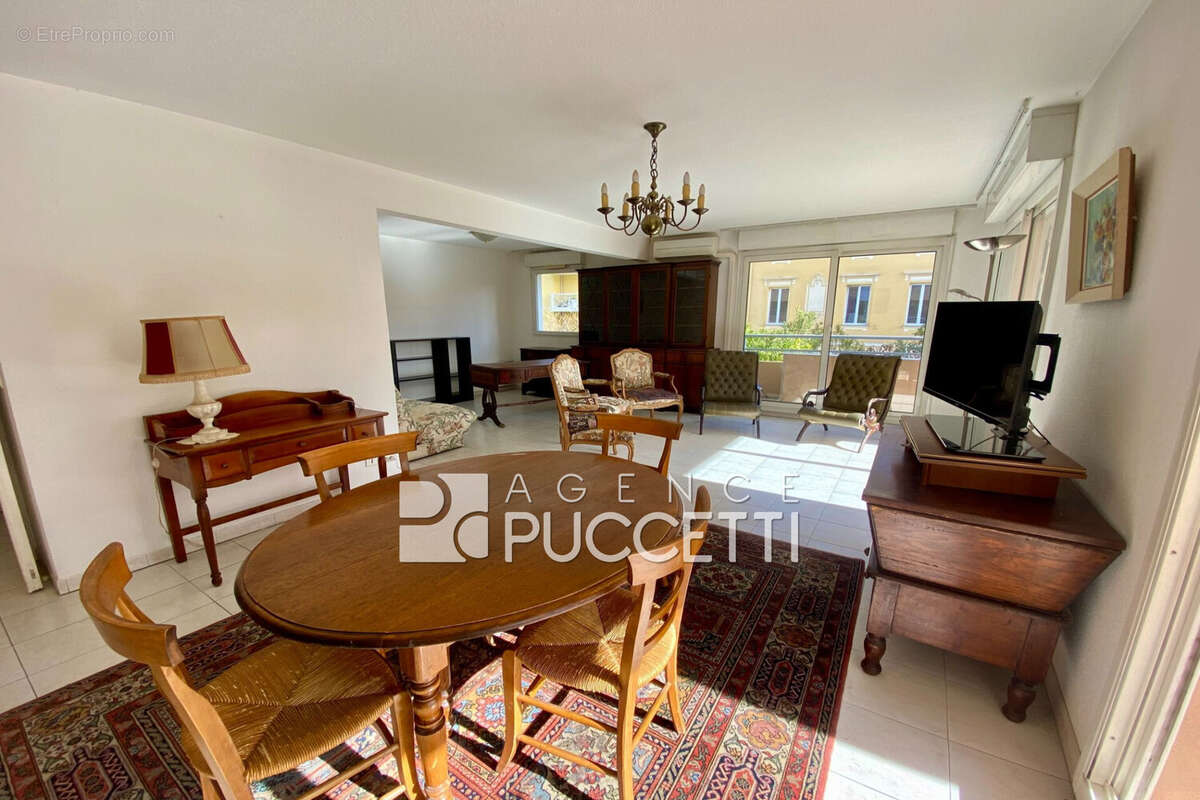 Appartement à VENCE