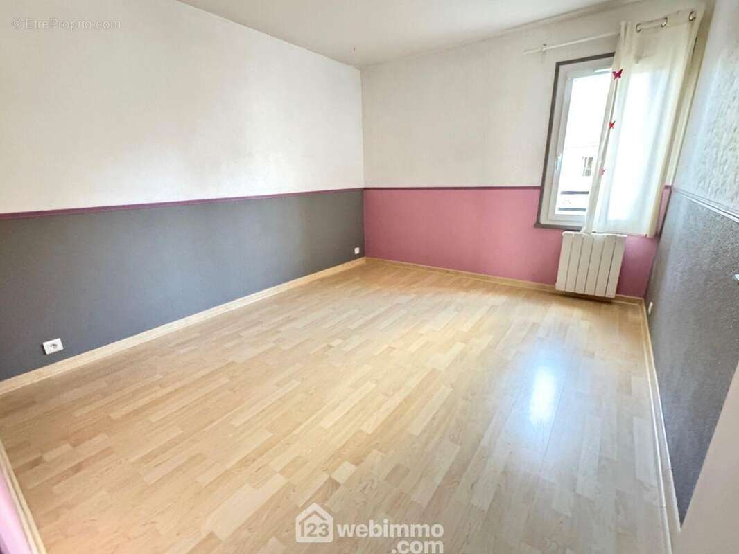 ...la deuxième... - Appartement à COURCOURONNES