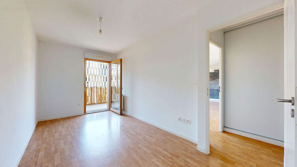 Appartement à L'ILE-SAINT-DENIS