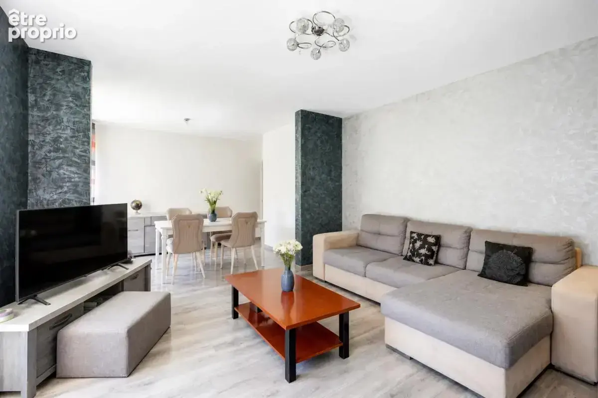 Appartement de 4 pièces de 98 m² à Villeurbanne - photo 2