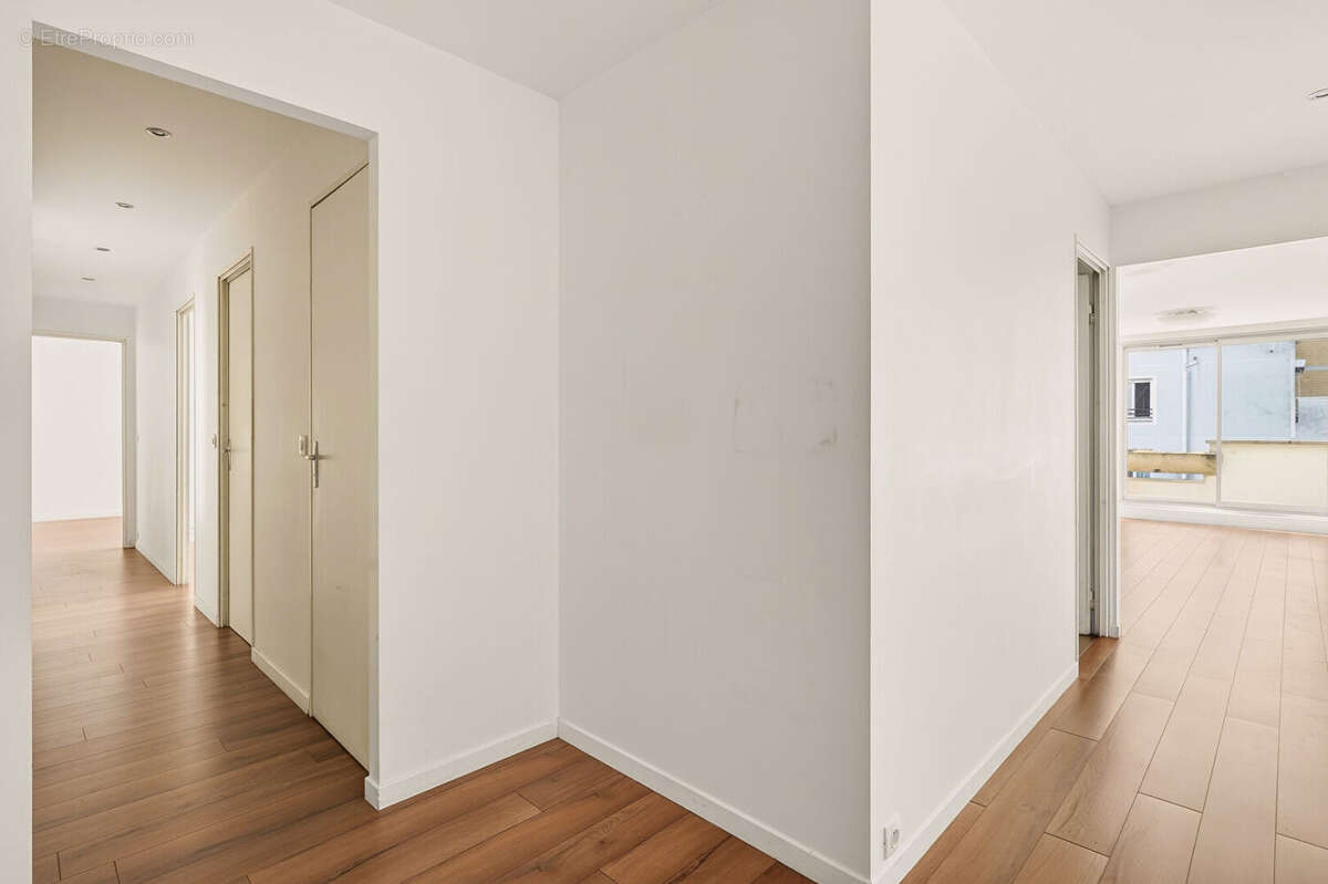 CHAMPS-SUR-MARNE (77420) : Appartement 4 pièces de 95,27 m² - photo 8