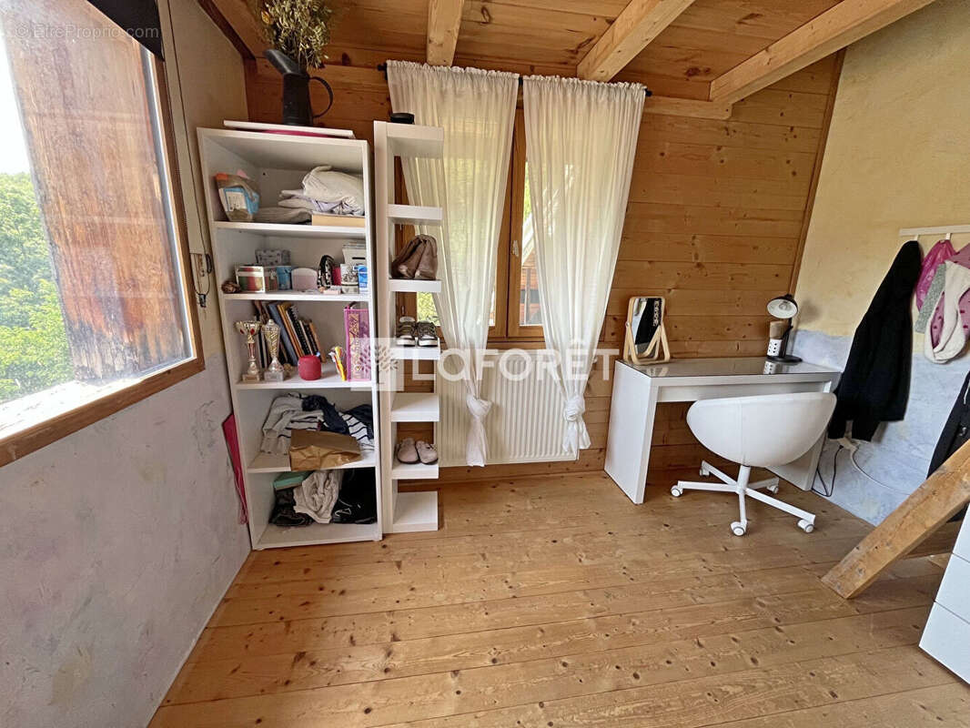 73600 Hautecour Maison T5 de115m², garage, cave, terrasse et jardinet - photo 13