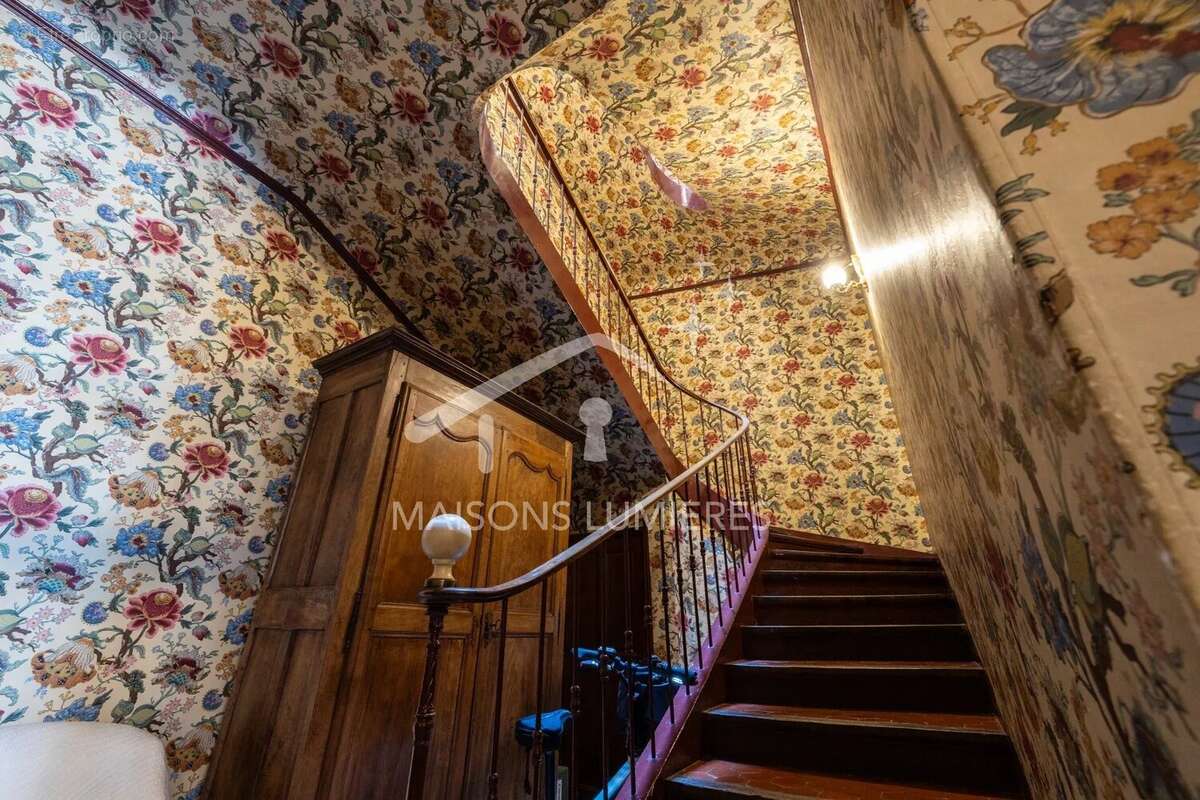 Demeure d'exception en centre-ville d'Apt - 11 pièces - 950 000€ - 370 m² habitables - photo 31