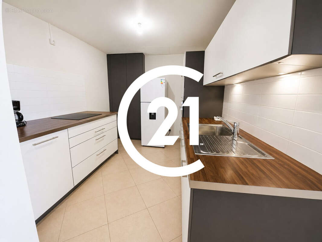 Appartement 87 m² à Fort-De-France  - photo 3