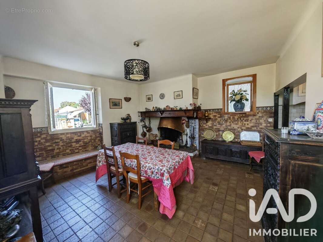 Maison 210 m² à Vic-En-Bigorre  - photo 4
