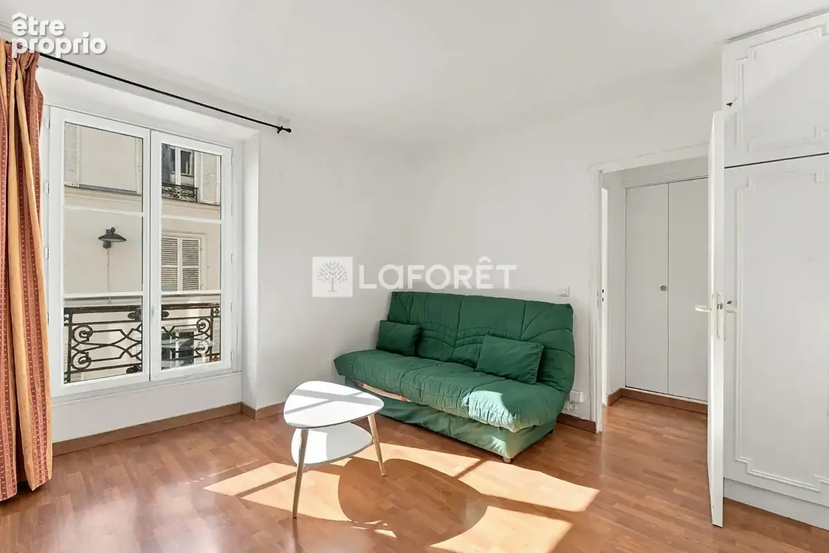 Localisation ideale - rue de levis - lumineux - dpe "c" - photo 2