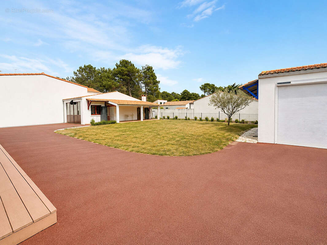 Maison avec grande parcelle de terrain - photo 17