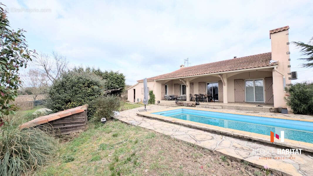 Villa plain pied piscine studio terrain 4000 m2 - photo 2