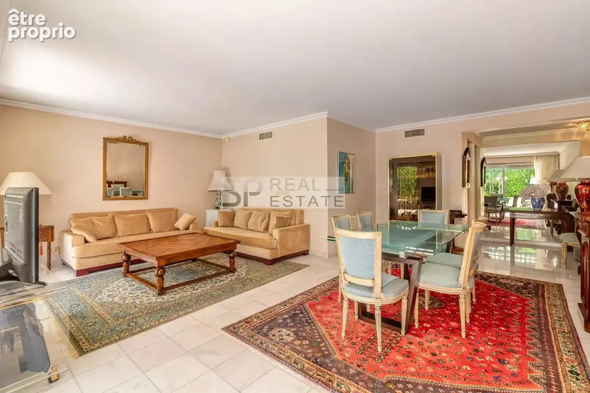 Cannes - 3 pieces - terrasse 220m² - box - photo 4
