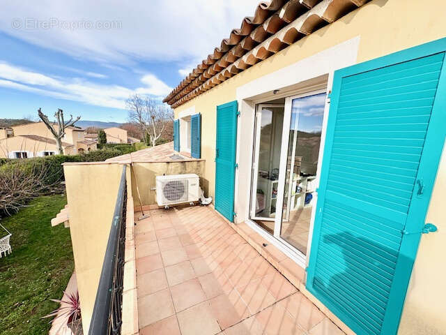 Maison à SAINT-CEZAIRE-SUR-SIAGNE