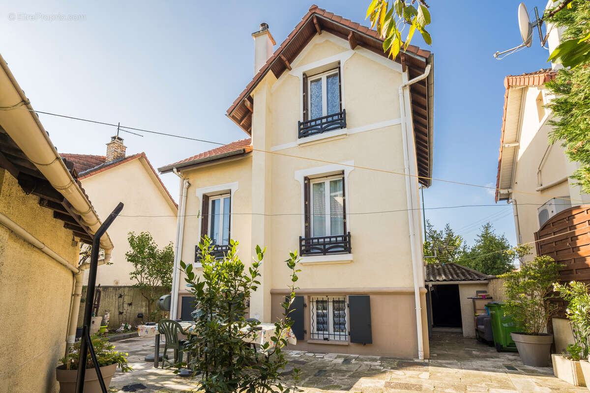Maison à LES PAVILLONS-SOUS-BOIS