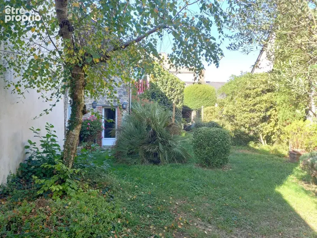 Maison de caractère avec jardin - 8 pièces - SOULGE SUR OUETTE (53) - photo 15