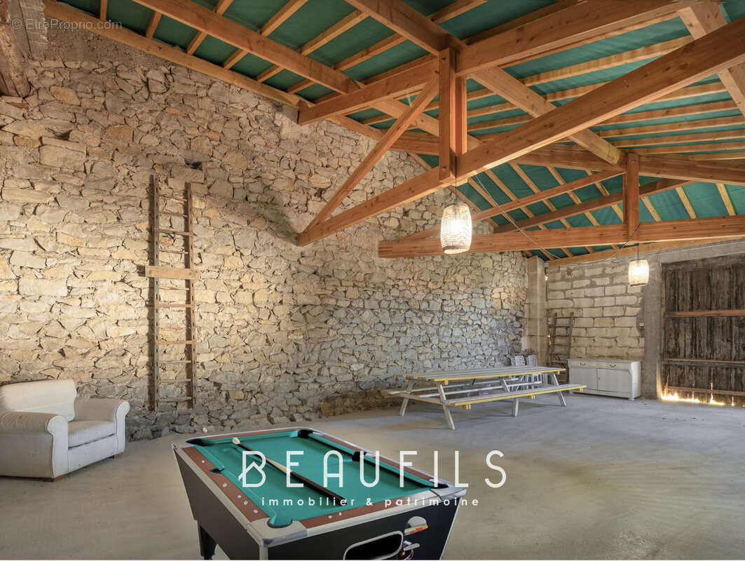 Maison à SAINT-LAURENT-D'AIGOUZE