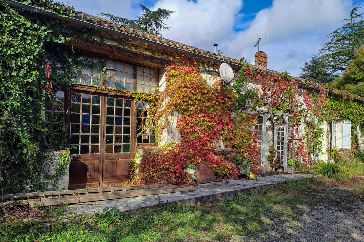 Maison à LAROQUE-TIMBAUT