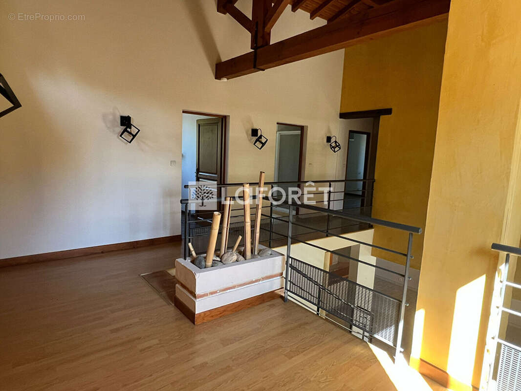 Maison à SAINT-GAUZENS