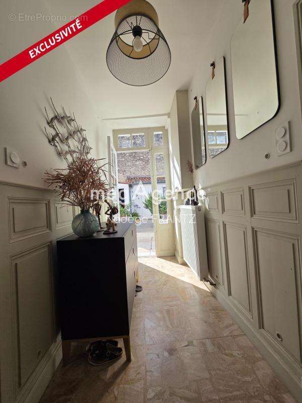 Maison cœur de ville St jean d'Angely avec garage - photo 3