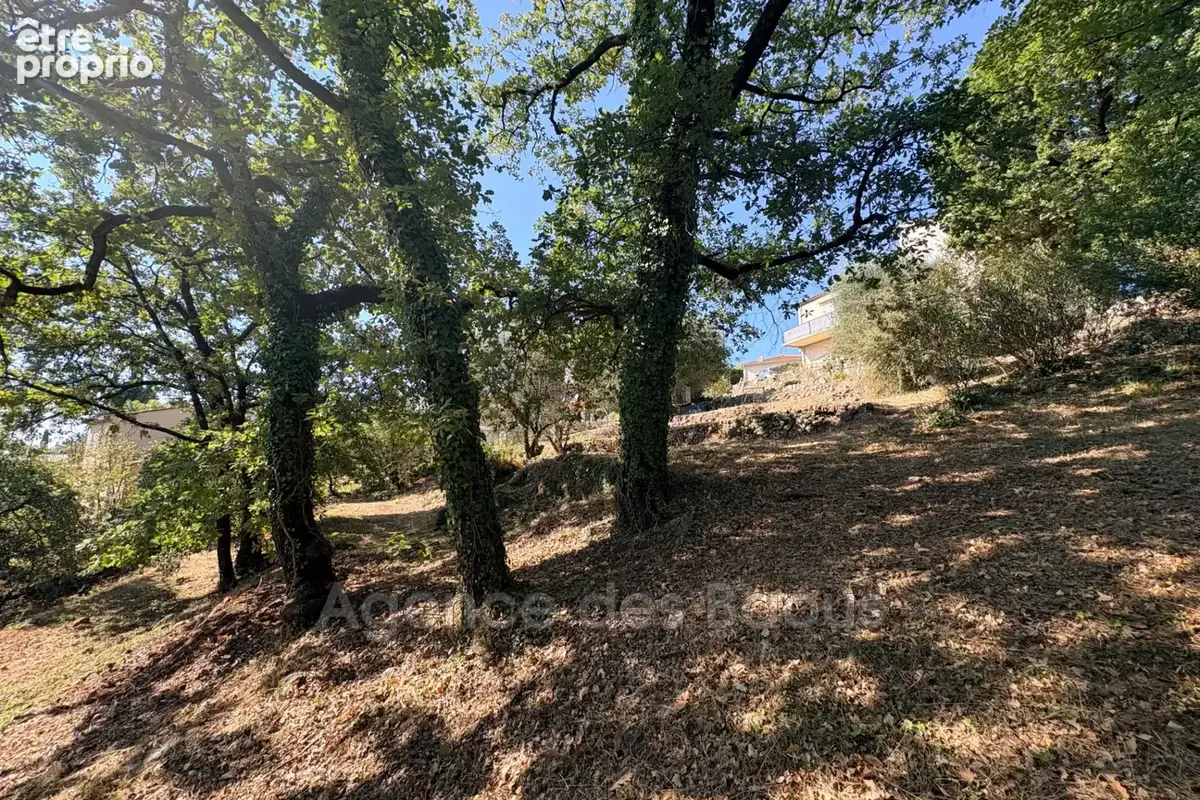 Terrain à LA GAUDE