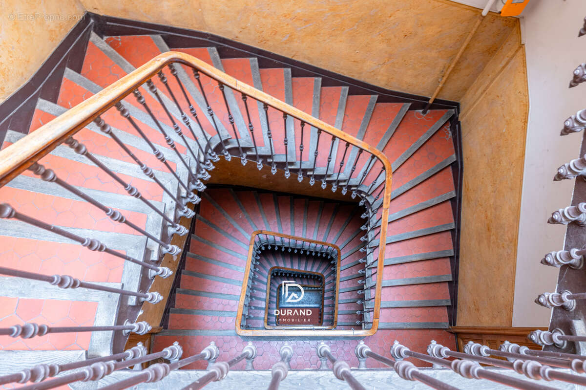 Appartement à MARSEILLE-2E